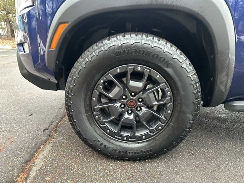 Used 2022 Nissan Frontier PRO-4X w/ Pro-4X Premium Package image 18