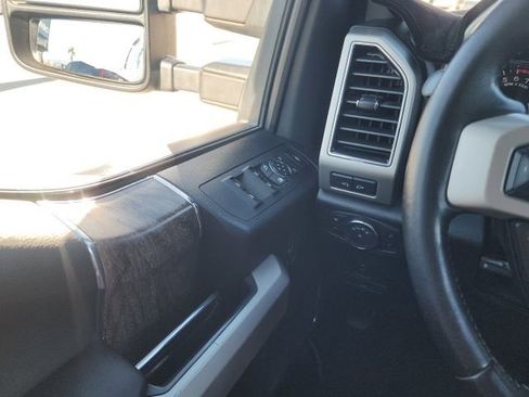 Used 2019 Ford F250 Lariat w/ Chrome Package AWD/4WD image 43