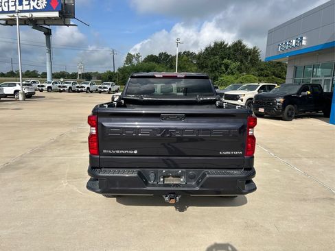 Used 2023 Chevrolet Silverado 1500 Custom AWD/4WD image 11