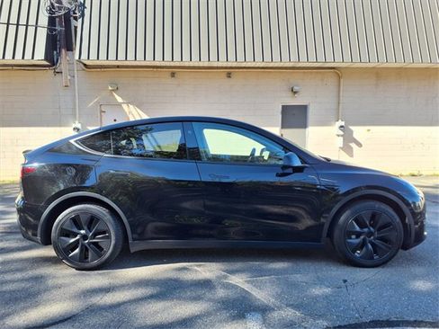 Used 2024 Tesla Model Y Long Range image 6