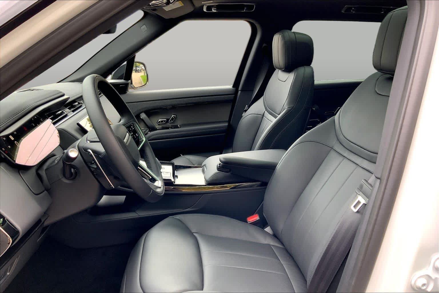 New 2026 Land Rover Range Rover Sport SE AWD/4WD image 13