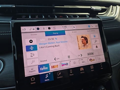 Used 2025 Jeep Grand Cherokee L Limited w/ Luxury Tech Group II image 55