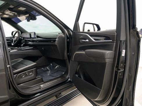 Used 2021 Cadillac Escalade ESV Sport w/ Driver Assist Tech Package AWD/4WD image 34