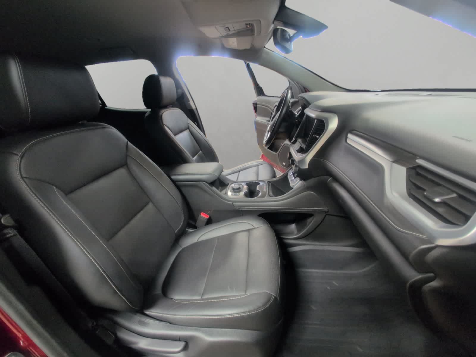 Used 2020 GMC Acadia SLT w/ LPO, Floor Liner Package AWD/4WD image 15
