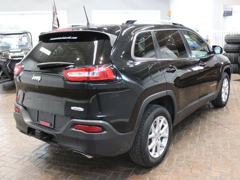 Used 2017 Jeep Cherokee Latitude image 7