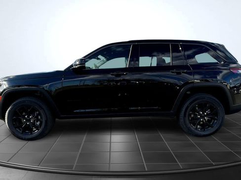 New 2026 Jeep Grand Cherokee Altitude AWD/4WD image 3