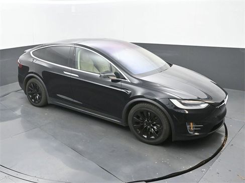 Used 2017 Tesla Model X 100D image 13