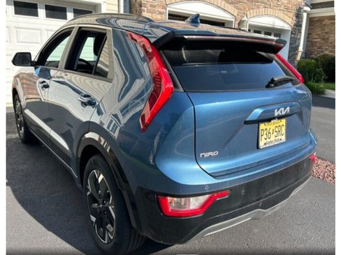 Used 2023 Kia Niro Wind FWD image 2