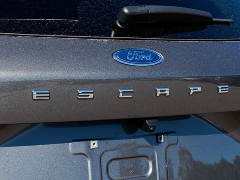 Used 2025 Ford Escape SE FWD image 10
