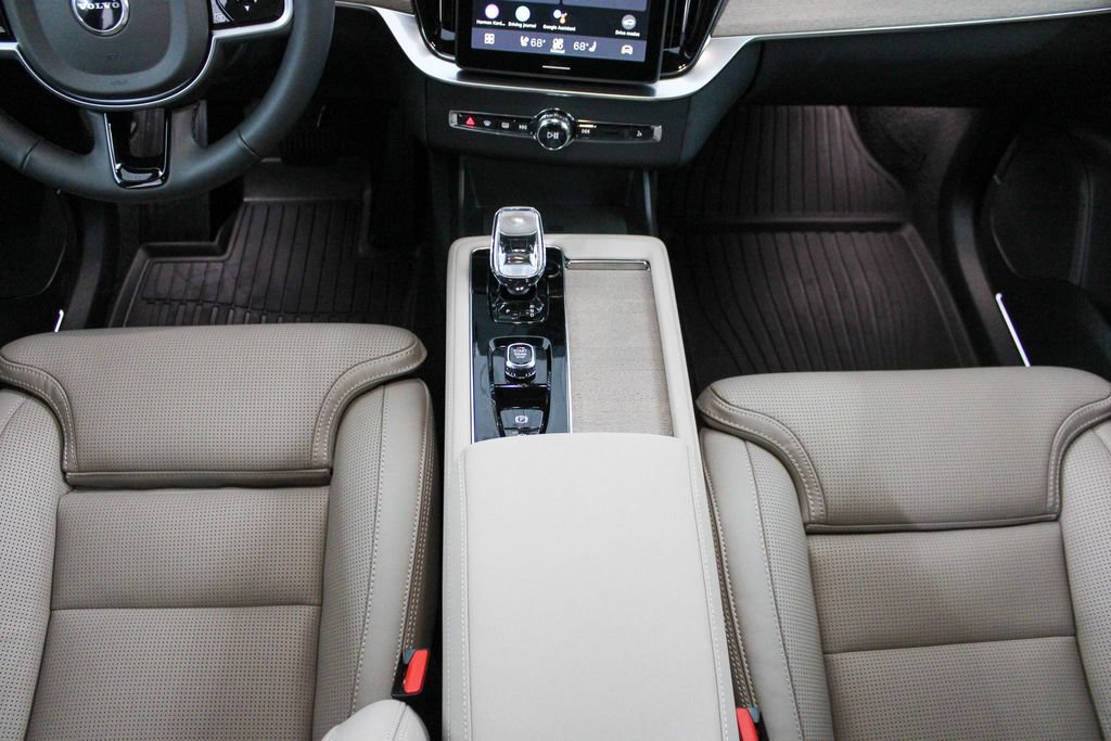 New 2026 Volvo XC90 B5 Ultra w/ Protection Package Premier AWD/4WD image 57
