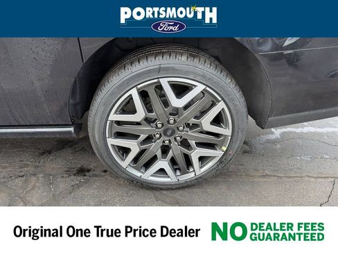 New 2025 Ford Expedition Max Platinum w/ Platinum Ultimate Package image 27