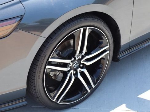 Used 2025 Honda Accord Touring image 2