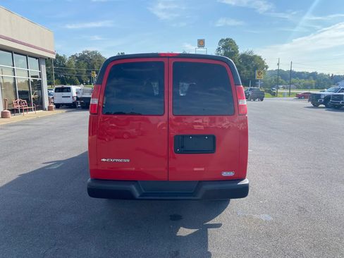 Used 2017 Chevrolet Express 3500 LS RWD image 6
