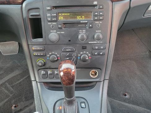 Used 2004 Volvo S80 2.9 image 21