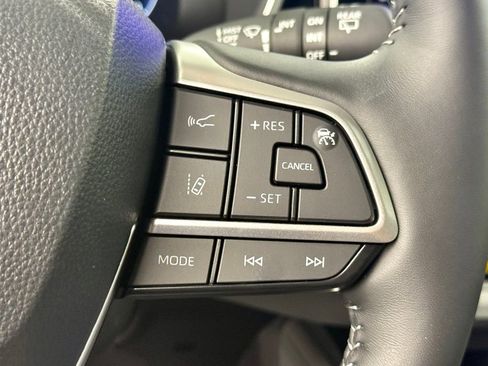 Used 2026 Toyota Highlander Limited AWD/4WD image 29