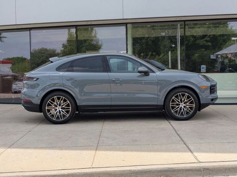 New 2026 Porsche Cayenne Coupe AWD/4WD image 8