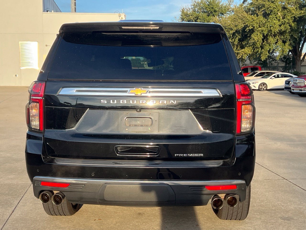 Used 2023 Chevrolet Suburban Premier RWD image 7