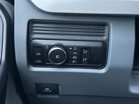 New 2026 Ford F250 XL w/ XL Chrome Package RWD image 24