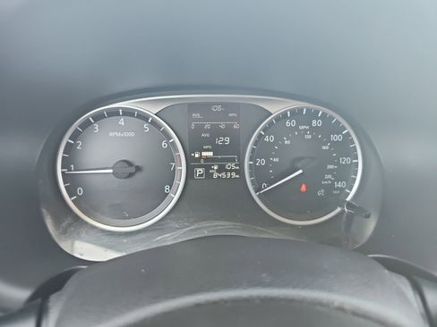 Used 2021 Nissan Kicks S FWD image 14