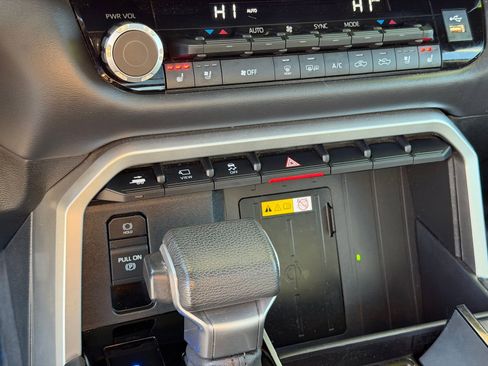 Used 2023 Toyota Tundra Platinum image 25