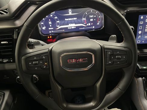 Used 2026 GMC Sierra 1500 AT4 w/ AT4 Premium Package AWD/4WD image 4