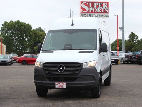 Used 2025 Mercedes-Benz Sprinter 2500 image 7