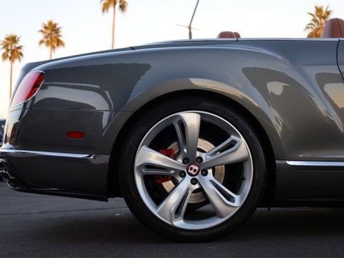 Used 2017 Bentley Continental GT V8 S image 61