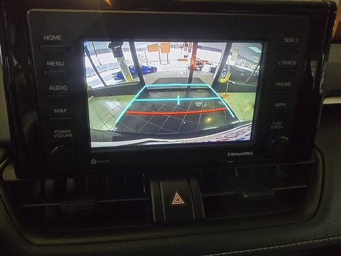 Used 2022 Toyota RAV4 XLE image 23