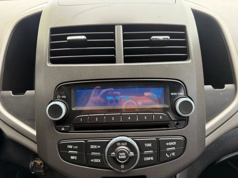 Used 2012 Chevrolet Sonic LT image 18