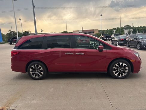 Used 2022 Honda Odyssey EX-L image 3