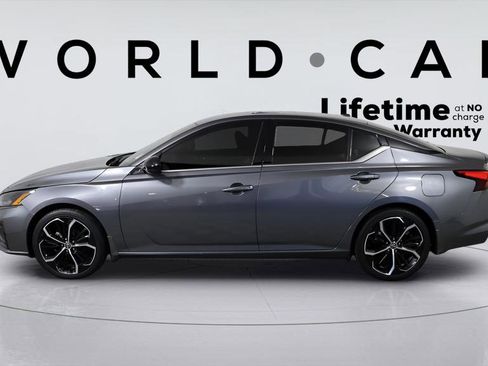 Used 2025 Nissan Altima 2.5 SR image 4