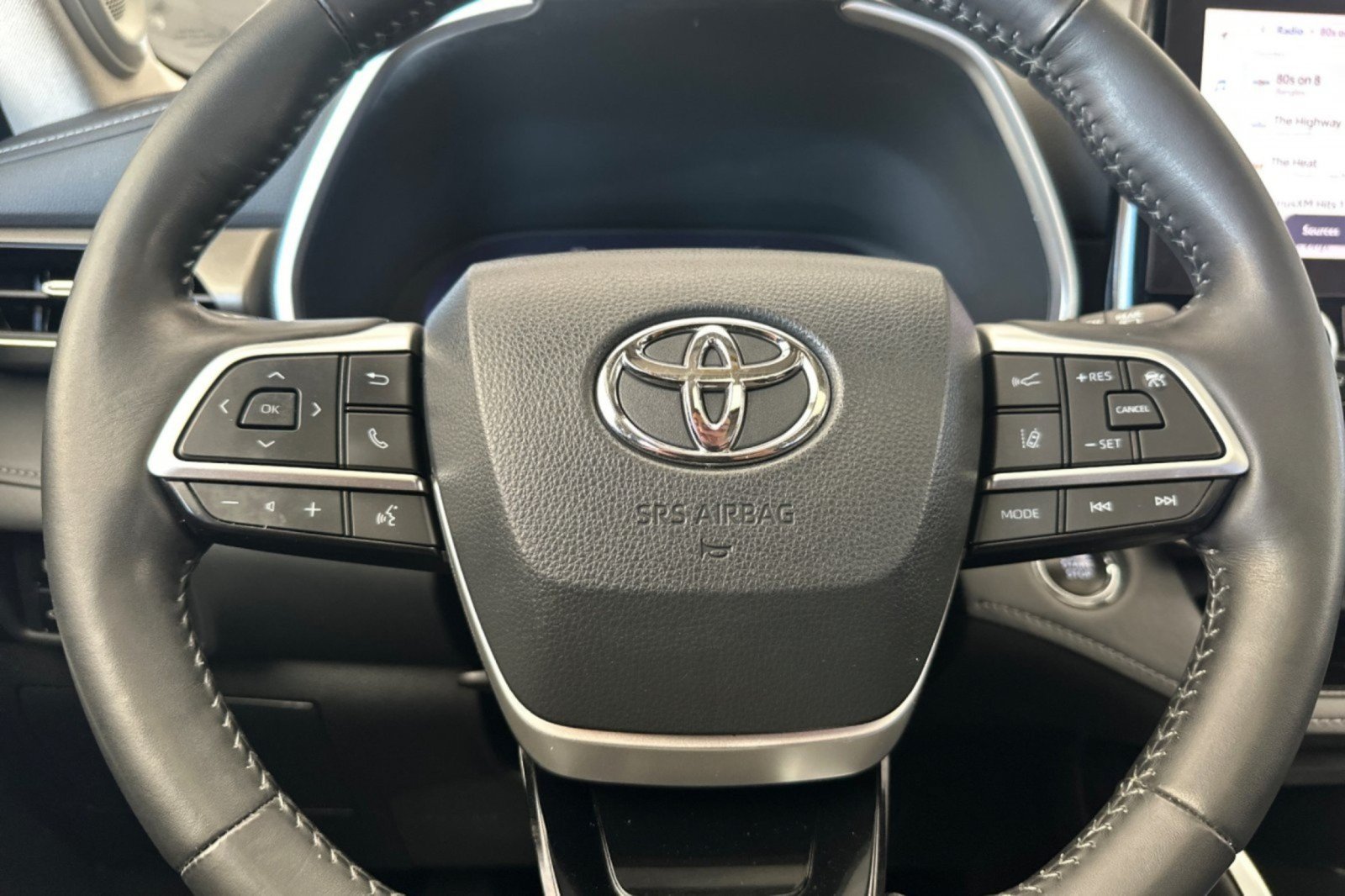 Used 2023 Toyota Highlander Limited FWD image 23