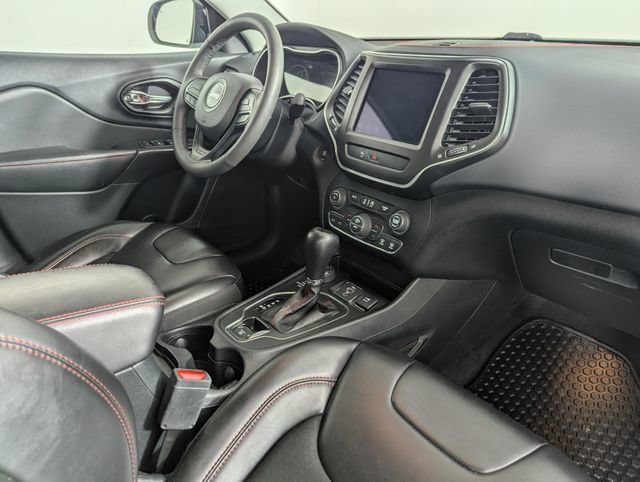 Used 2022 Jeep Cherokee Trailhawk AWD/4WD image 30