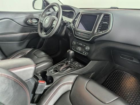 Used 2022 Jeep Cherokee Trailhawk image 30