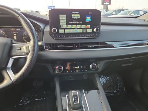 Used 2023 Mitsubishi Outlander SE image 27