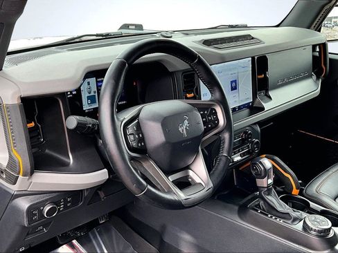 Used 2021 Ford Bronco Badlands image 15