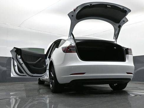 Used 2023 Tesla Model 3 Standard Range RWD image 35