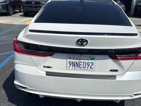 Used 2025 Toyota Camry XSE FWD image 5