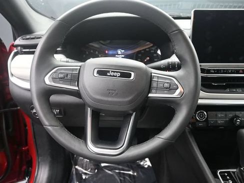 Used 2025 Jeep Compass Limited AWD/4WD image 21