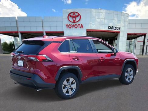 Certified 2025 Toyota RAV4 LE AWD/4WD image 5
