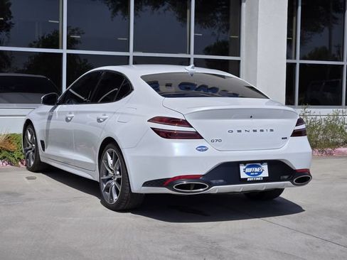 Used 2023 Genesis G70 3.3T RWD image 5