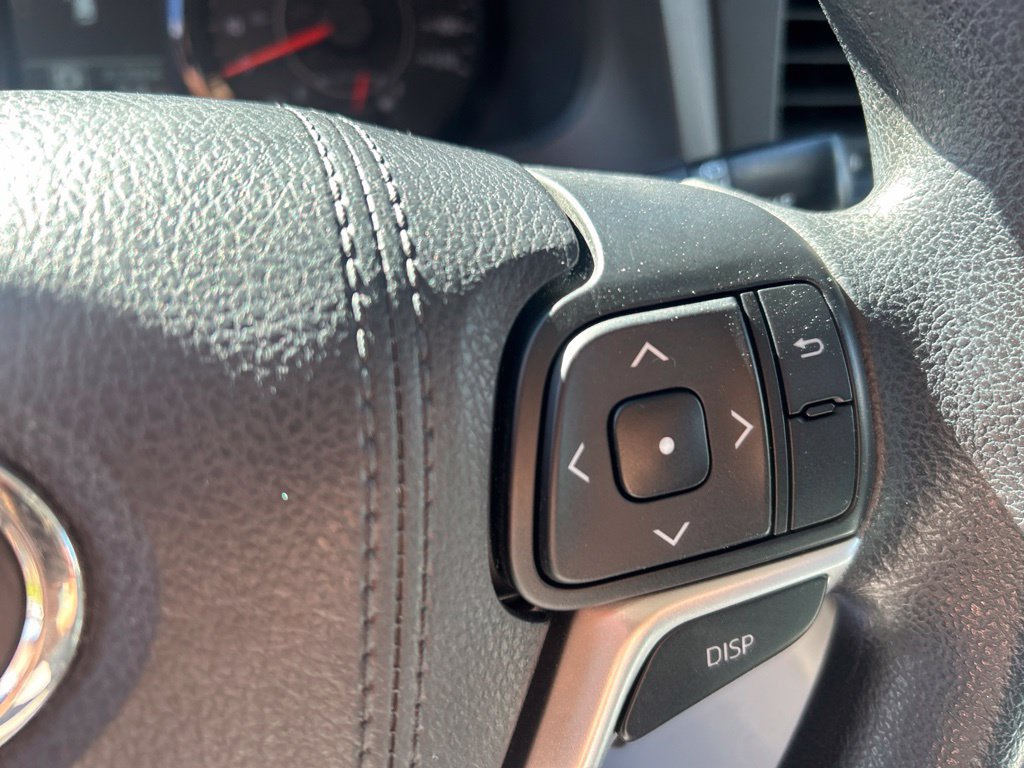 Used 2015 Toyota Sienna LE FWD image 27