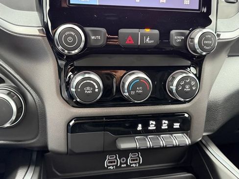 New 2026 RAM 1500 Express AWD/4WD image 21