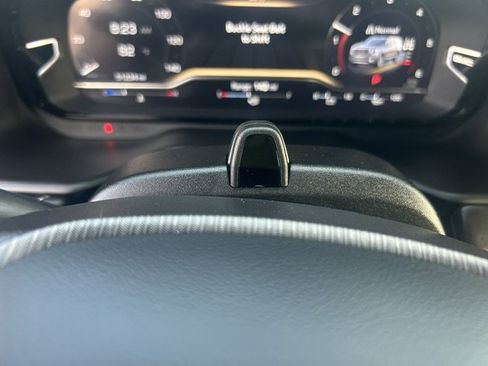 Used 2024 GMC Yukon Denali Ultimate AWD/4WD image 35