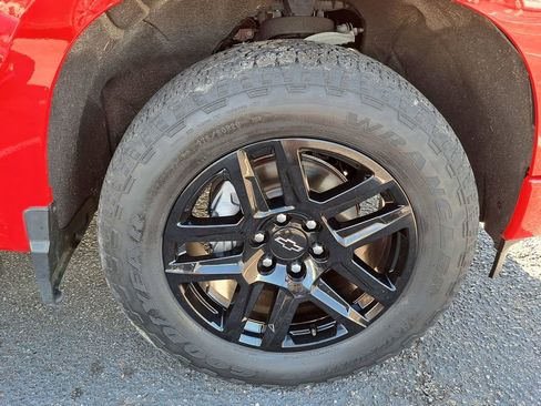 Used 2022 Chevrolet Silverado 1500 Custom w/ LPO, Dark Essentials Package image 16