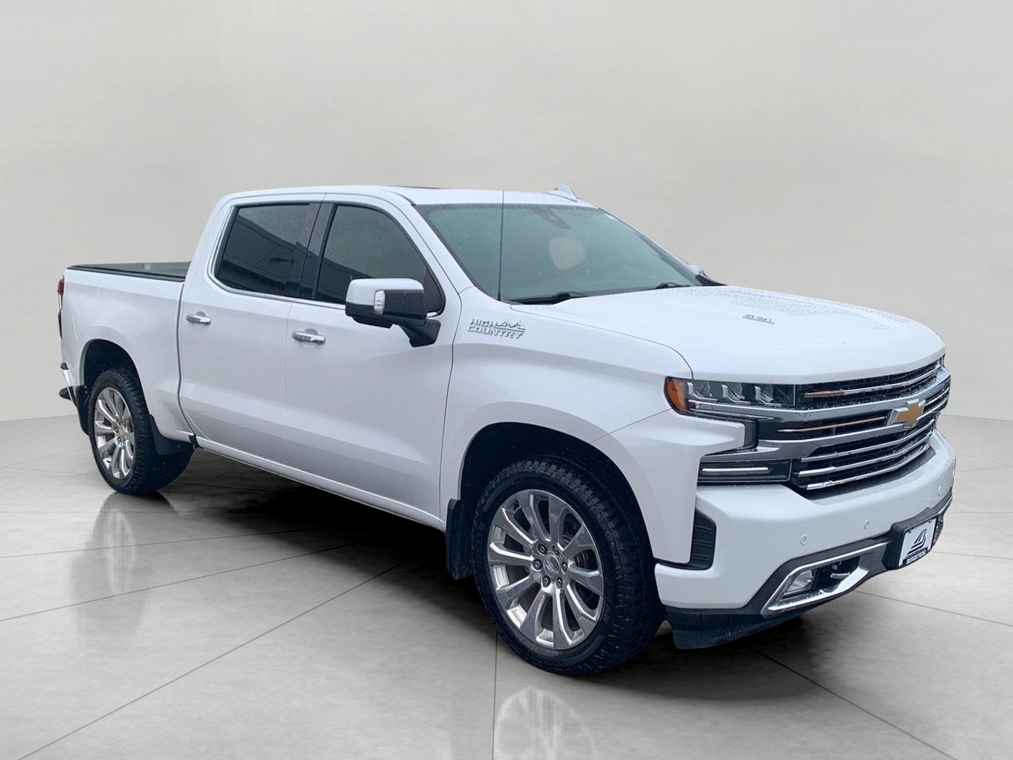 Used 2019 Chevrolet Silverado 1500 High Country w/ Technology Package AWD/4WD image 1