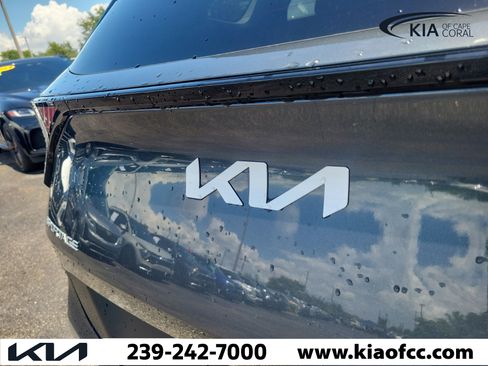 Certified 2025 Kia Sportage EX FWD image 10