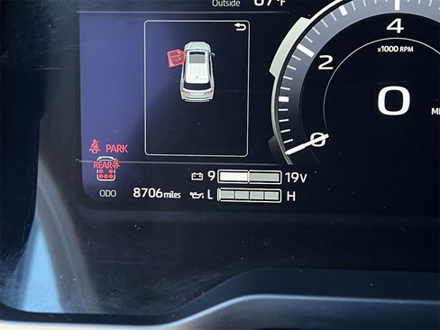 Used 2025 Toyota Sequoia Platinum image 15