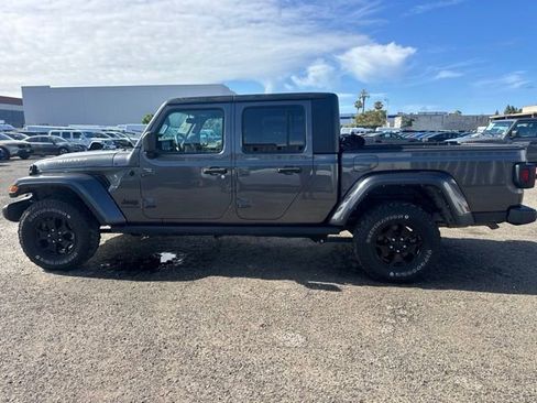 Used 2021 Jeep Gladiator Sport AWD/4WD image 8