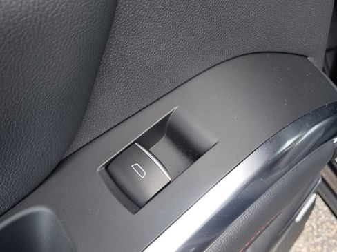 Used 2024 Chevrolet Traverse RS AWD/4WD image 23